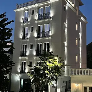 Ruby Palace **** Vlorë