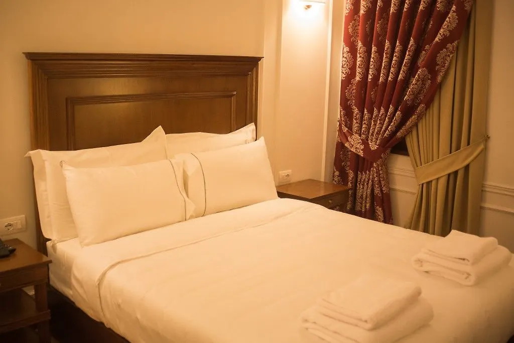 ****  Hotel Opera Tirana Albanien